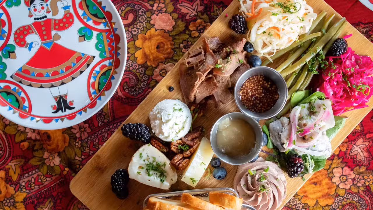 Eten - Moscow on the Hill, Saint Paul, MN