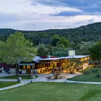 Foto von Creekside Steakhouse at Singing Water Restaurant