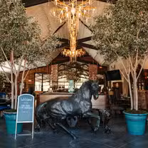 Foto von Live Happy Lane Winery Restaurant