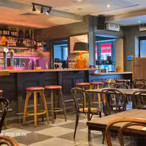 A photo of Sasha's Pizzeria restaurant