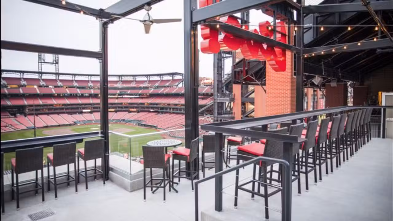 The Clydesdale Signature Bar-p - Crown Hall & Bud Deck, St. Louis, MO
