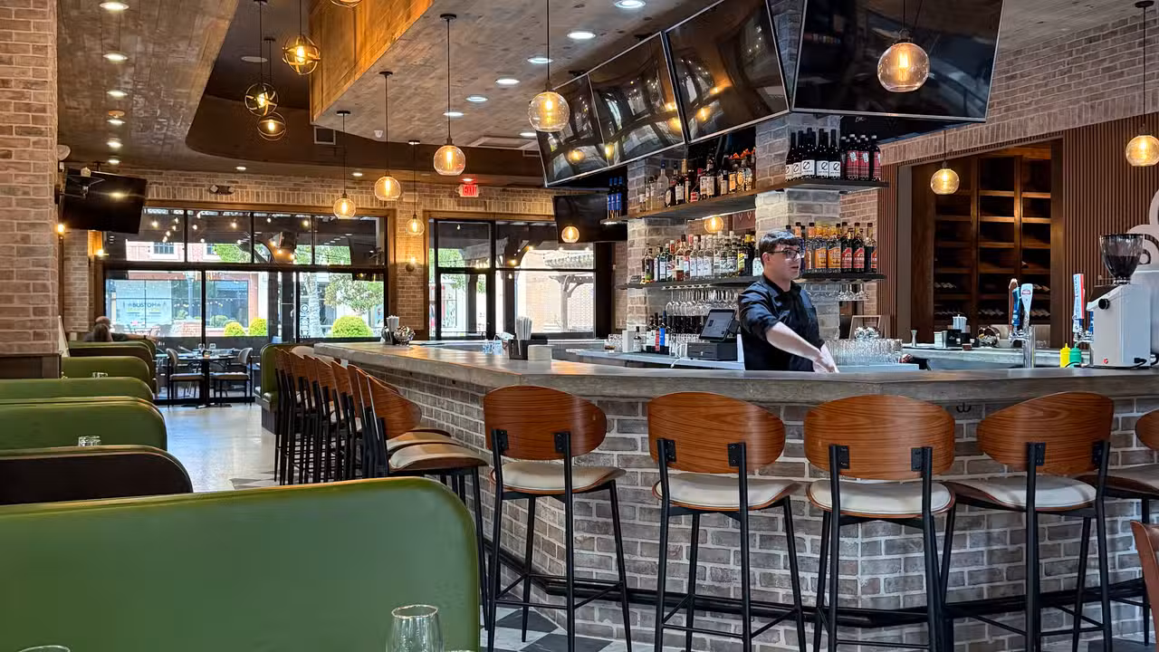 Interior - Tavolina 44, Katy, TX