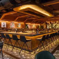Foto von JOEY Maple Restaurant