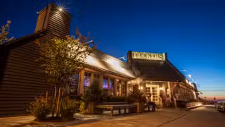 Foto von Tuckers Tavern Restaurant