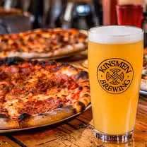 Una foto del restaurante Kinsmen Brewing