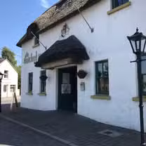 Una foto del restaurante The Thatched Inn