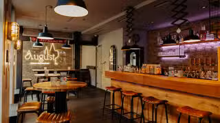 Una foto del restaurante August