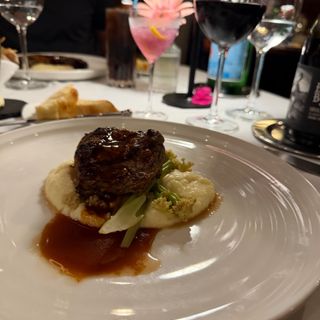 Zoes Steak & Seafood Restaurant - Virginia Beach, VA