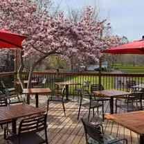 Una foto del restaurante The Garden Houzz