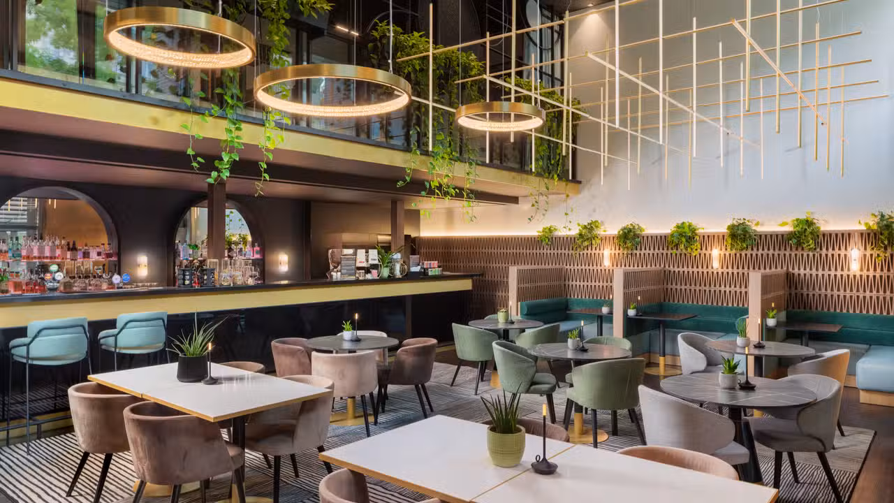 Axis Café & Lounge - Axis Cafe And Lounge, Budapest, Pest megye