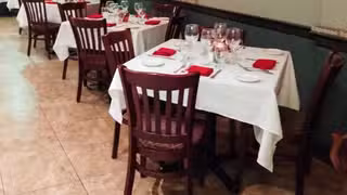 Una foto del restaurante Dina's Bistro