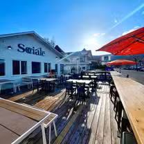 A photo of Socialē on Lake Shore restaurant