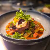 Foto von District Table & Bar Restaurant