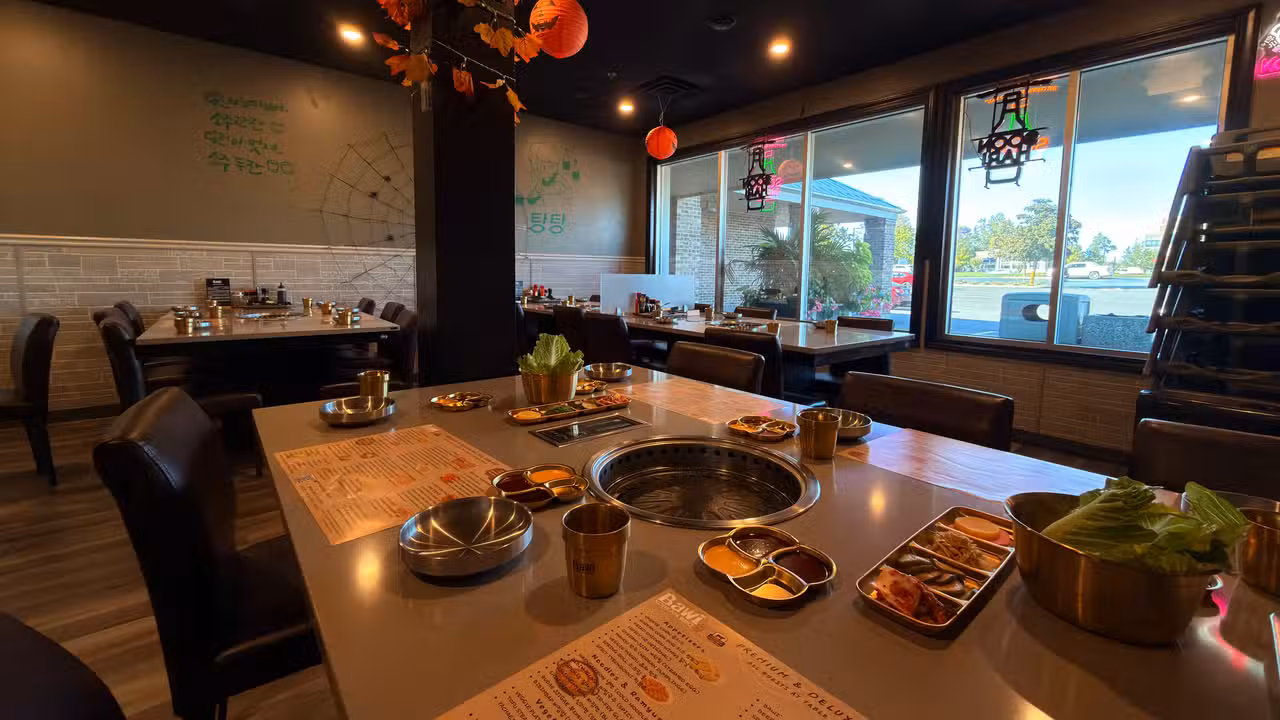 Dinning Area - Bawi Korean BBQ Mequon, Mequon, WI