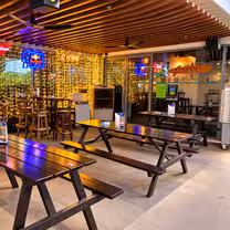 Een foto van restaurant georges Hideout @ Seletar (Seletar)