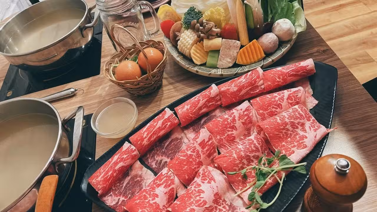 牛棒碗安精緻鍋物, Taipei City, TPE