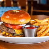 Saturday Smash & Sip: $10 Burgers & Drink Specials foto