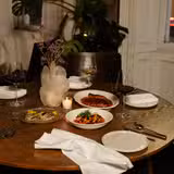 写真（BAHALA KA NA - our large group banquet menu）