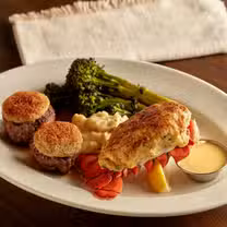 Een foto van restaurant Cooper's Hawk Winery & Restaurant - Orange Village, OH