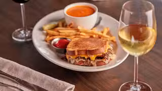 A photo of Cooper's Hawk Winery & Restaurant - Brookfield, WI restaurant