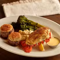 Een foto van restaurant Cooper's Hawk Winery & Restaurant - Greenfield, WI